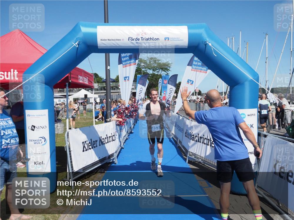 17.08.2025 - KN Förde Triathlon 2025 MichiJ http://msf.ph/oto/8593552 17.08.2025 13:53:37 Laufen 453, 475 meine-sportfotos.de