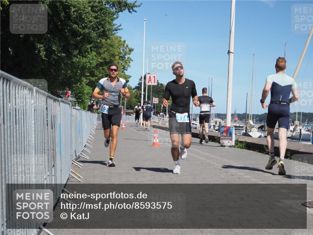 17.08.2025 - KN Förde Triathlon 2025 KatJ http://msf.ph/oto/8593575 17.08.2025 13:39:24 Laufen 471, 502 meine-sportfotos.de