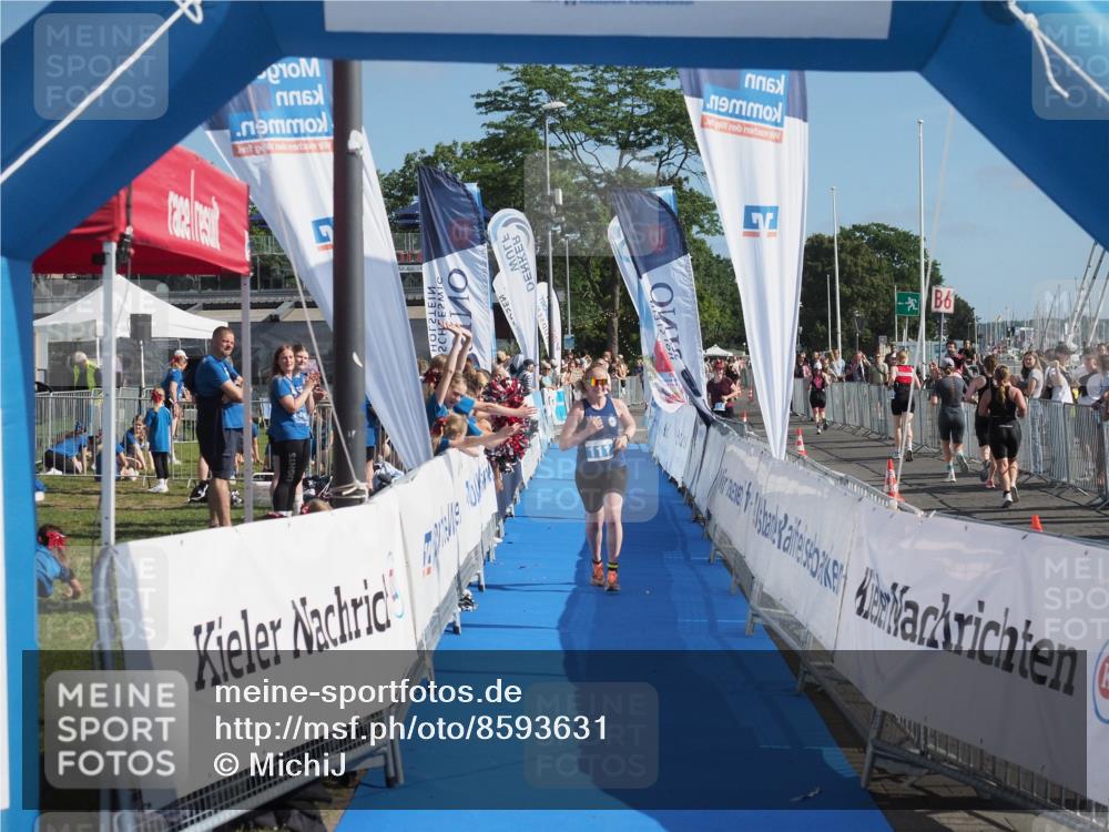 17.08.2025 - KN Förde Triathlon 2025 MichiJ http://msf.ph/oto/8593631 17.08.2025 10:37:07 Laufen 111, 185, 250 meine-sportfotos.de