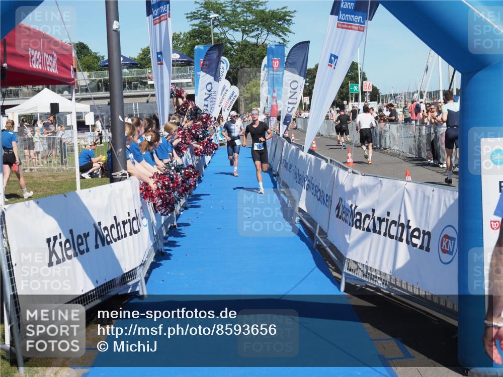 17.08.2025 - KN Förde Triathlon 2025 MichiJ http://msf.ph/oto/8593656 17.08.2025 13:54:06 Laufen 437, 513 meine-sportfotos.de