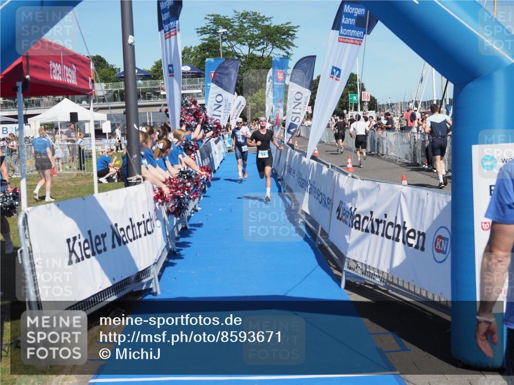 17.08.2025 - KN Förde Triathlon 2025 MichiJ http://msf.ph/oto/8593671 17.08.2025 13:54:06 Laufen 437, 513 meine-sportfotos.de