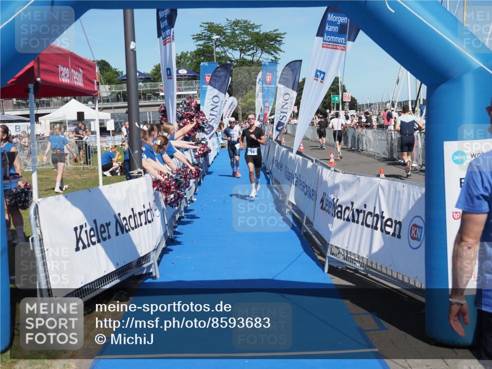 17.08.2025 - KN Förde Triathlon 2025 MichiJ http://msf.ph/oto/8593683 17.08.2025 13:54:06 Laufen 437, 513 meine-sportfotos.de