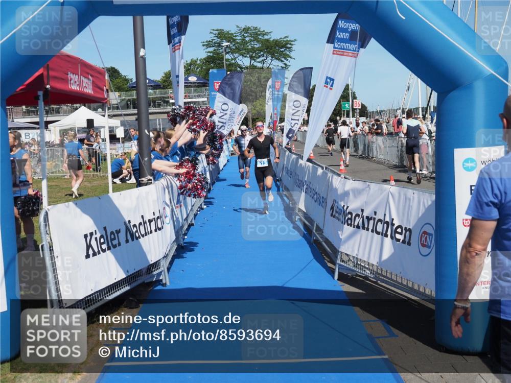17.08.2025 - KN Förde Triathlon 2025 MichiJ http://msf.ph/oto/8593694 17.08.2025 13:54:07 Laufen 437, 513 meine-sportfotos.de