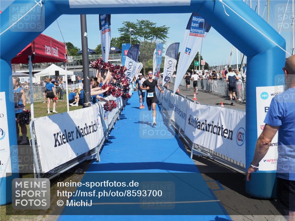 17.08.2025 - KN Förde Triathlon 2025 MichiJ http://msf.ph/oto/8593700 17.08.2025 13:54:07 Laufen 437, 513 meine-sportfotos.de