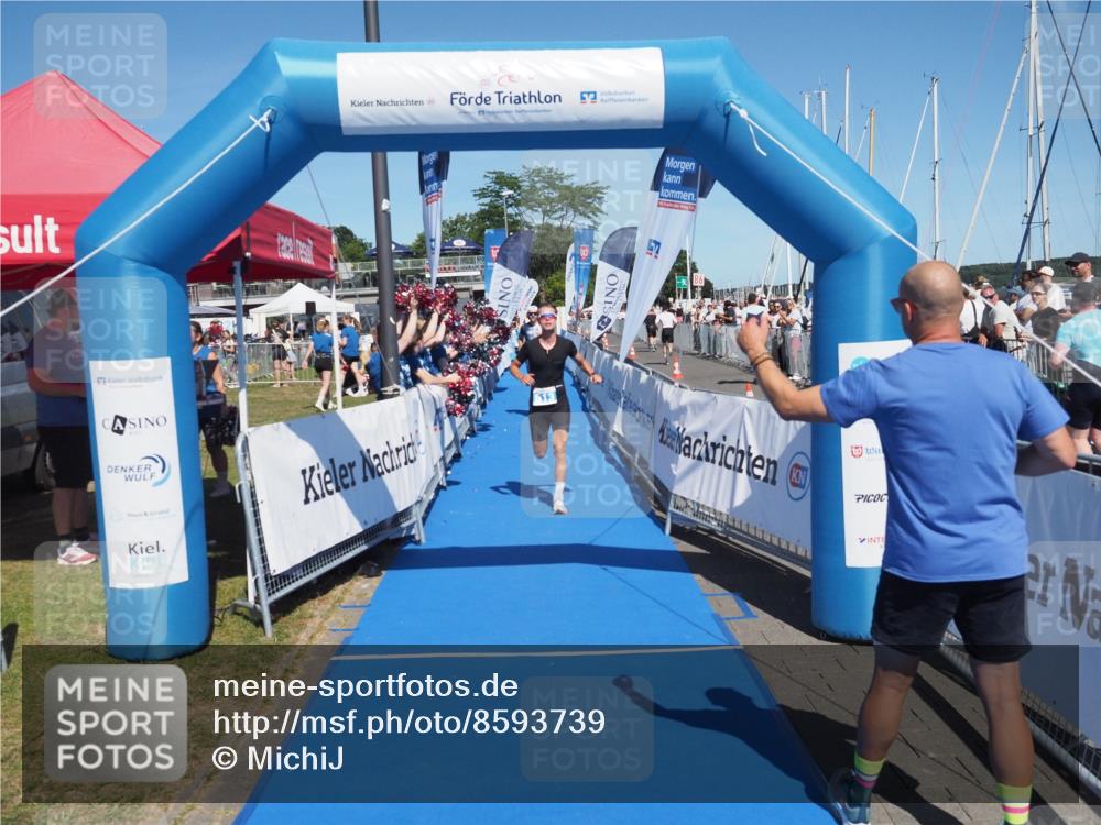 17.08.2025 - KN Förde Triathlon 2025 MichiJ http://msf.ph/oto/8593739 17.08.2025 13:54:08 Laufen 437, 513 meine-sportfotos.de