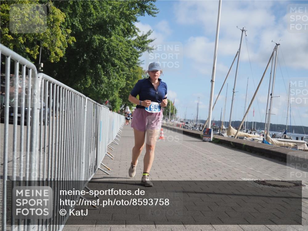 17.08.2025 - KN Förde Triathlon 2025 KatJ http://msf.ph/oto/8593758 17.08.2025 10:21:49 Laufen 120, 195, 250 meine-sportfotos.de