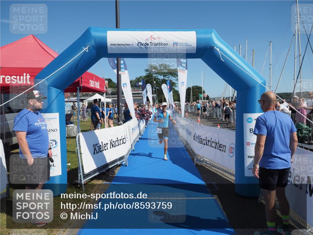 17.08.2025 - KN Förde Triathlon 2025 MichiJ http://msf.ph/oto/8593759 17.08.2025 12:01:13 Laufen 275, 287 meine-sportfotos.de