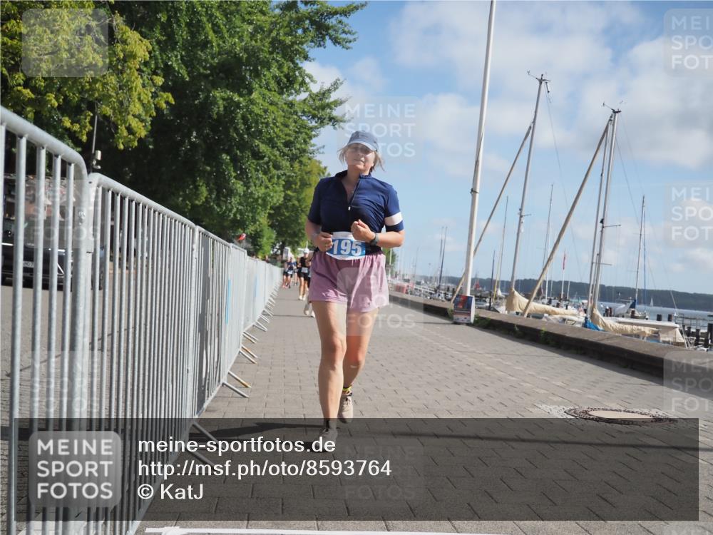 17.08.2025 - KN Förde Triathlon 2025 KatJ http://msf.ph/oto/8593764 17.08.2025 10:21:49 Laufen 120, 195, 250 meine-sportfotos.de
