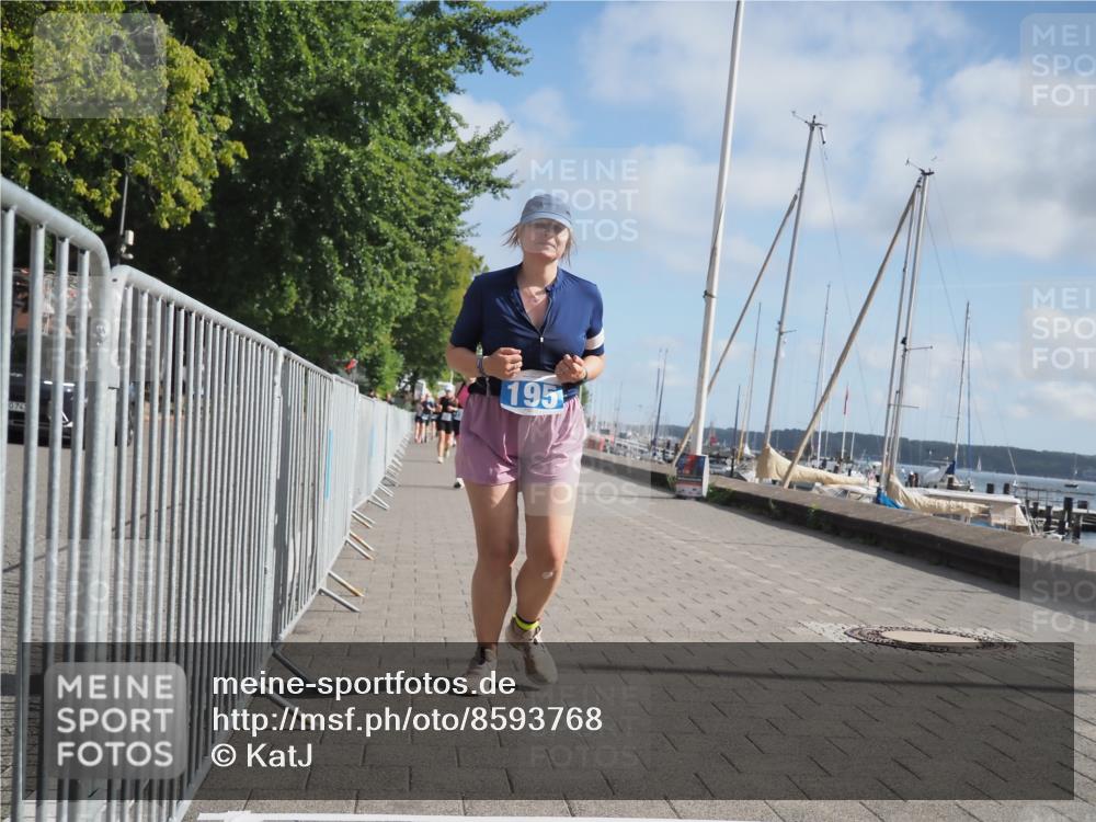 17.08.2025 - KN Förde Triathlon 2025 KatJ http://msf.ph/oto/8593768 17.08.2025 10:21:49 Laufen 120, 195, 250 meine-sportfotos.de
