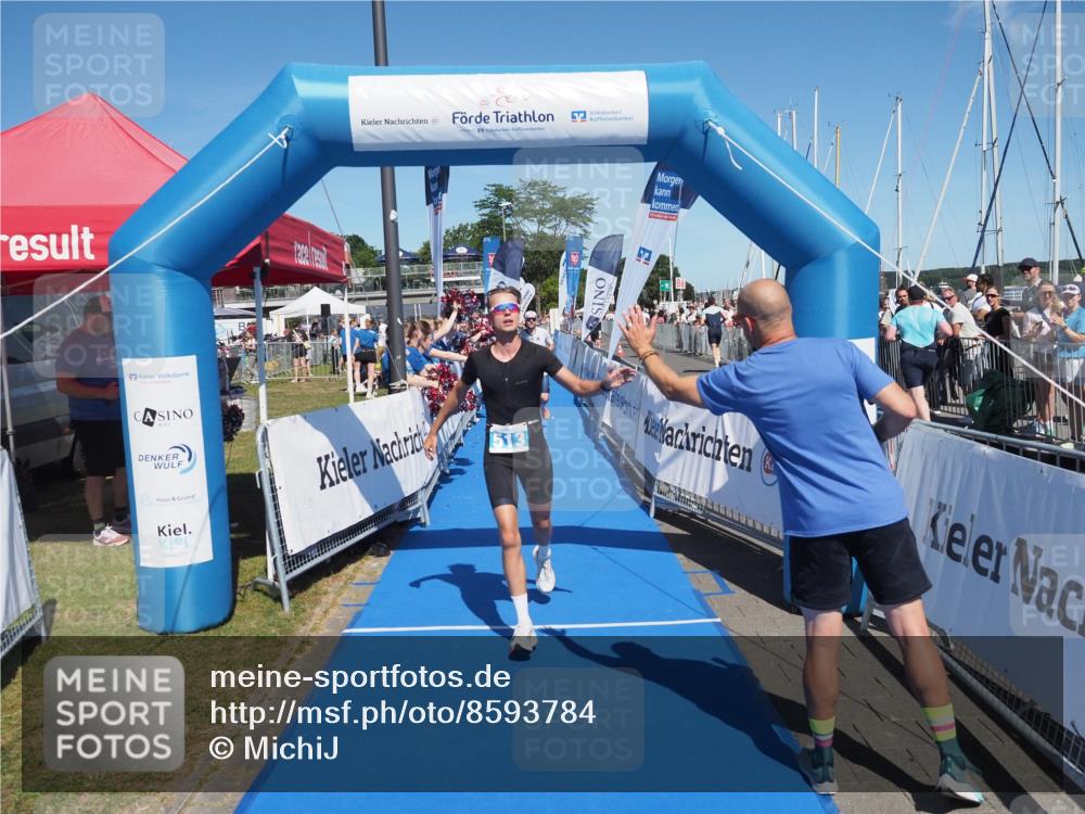 17.08.2025 - KN Förde Triathlon 2025 MichiJ http://msf.ph/oto/8593784 17.08.2025 13:54:08 Laufen 437, 513 meine-sportfotos.de