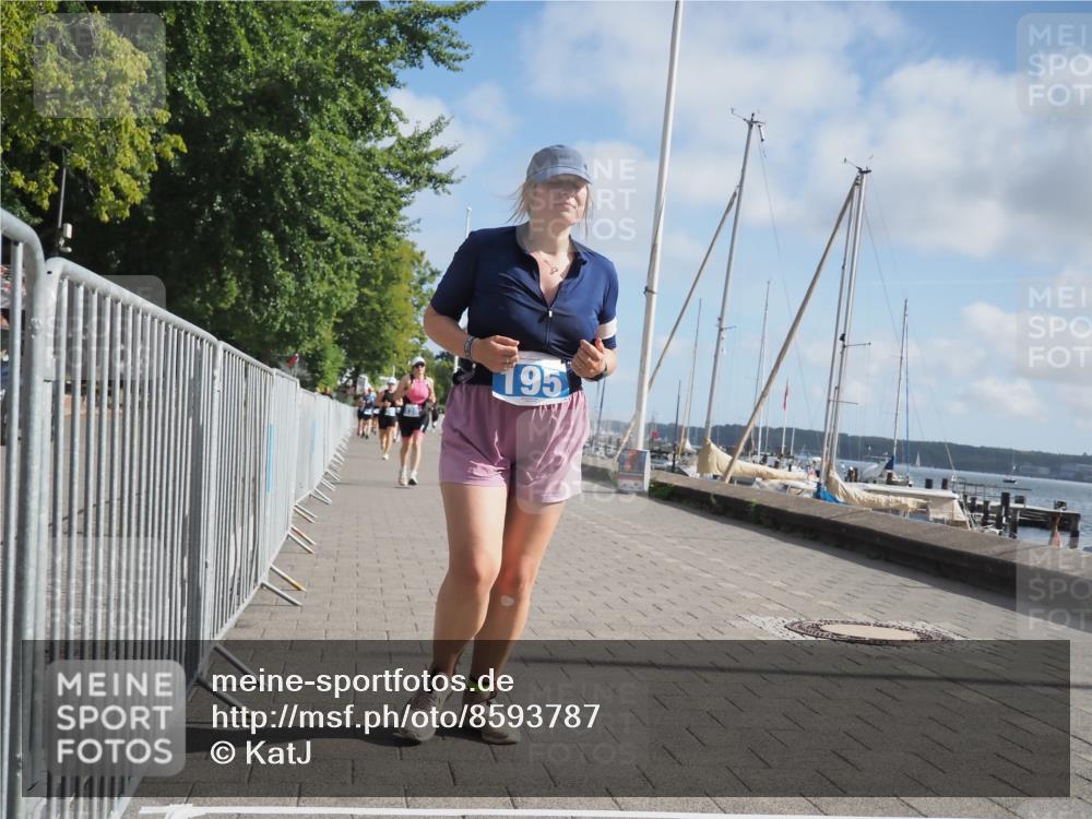 17.08.2025 - KN Förde Triathlon 2025 KatJ http://msf.ph/oto/8593787 17.08.2025 10:21:49 Laufen 120, 195, 250 meine-sportfotos.de