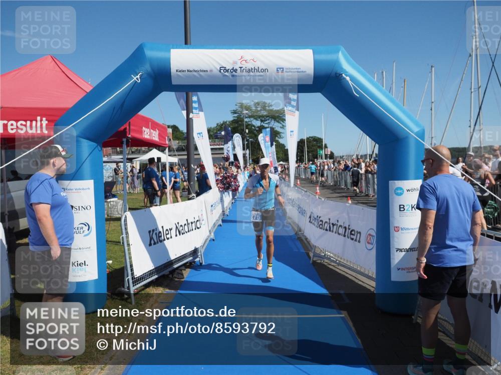 17.08.2025 - KN Förde Triathlon 2025 MichiJ http://msf.ph/oto/8593792 17.08.2025 12:01:14 Laufen 275, 287 meine-sportfotos.de