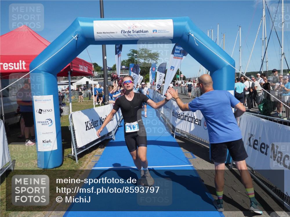 17.08.2025 - KN Förde Triathlon 2025 MichiJ http://msf.ph/oto/8593797 17.08.2025 13:54:09 Laufen 437, 513 meine-sportfotos.de