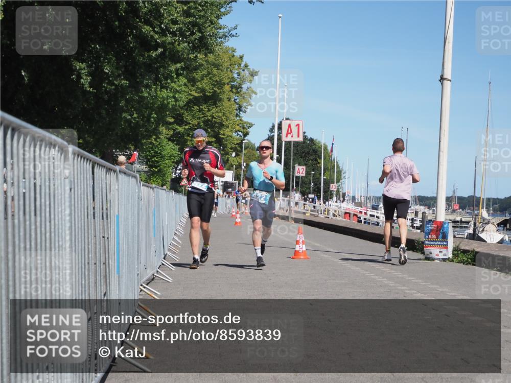 17.08.2025 - KN Förde Triathlon 2025 KatJ http://msf.ph/oto/8593839 17.08.2025 13:39:44 Laufen 412, 422 meine-sportfotos.de
