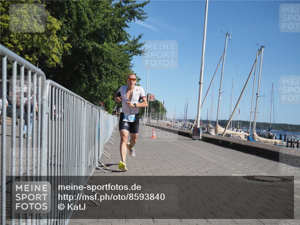 17.08.2025 - KN Förde Triathlon 2025 KatJ http://msf.ph/oto/8593840 17.08.2025 11:39:14 Laufen 270, 287 meine-sportfotos.de