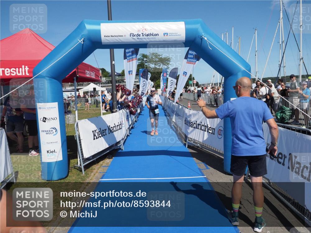 17.08.2025 - KN Förde Triathlon 2025 MichiJ http://msf.ph/oto/8593844 17.08.2025 13:54:10 Laufen 437, 513 meine-sportfotos.de