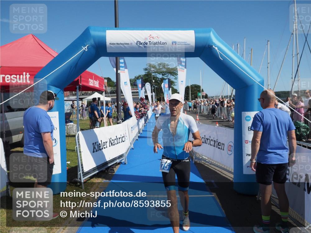 17.08.2025 - KN Förde Triathlon 2025 MichiJ http://msf.ph/oto/8593855 17.08.2025 12:01:15 Laufen 275, 287 meine-sportfotos.de
