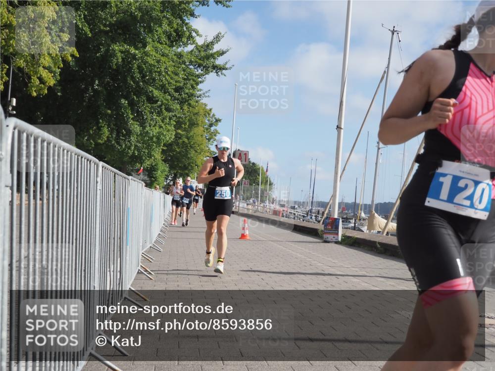 17.08.2025 - KN Förde Triathlon 2025 KatJ http://msf.ph/oto/8593856 17.08.2025 10:21:56 Laufen 120, 126, 148, 153, 224, 250 meine-sportfotos.de