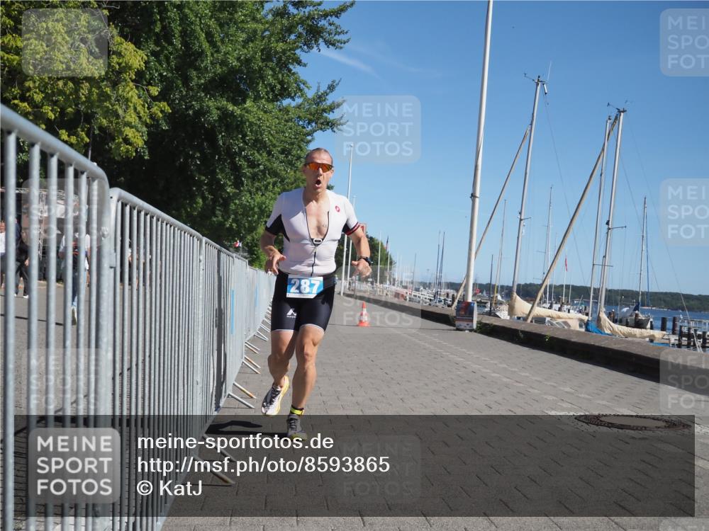 17.08.2025 - KN Förde Triathlon 2025 KatJ http://msf.ph/oto/8593865 17.08.2025 11:39:14 Laufen 270, 287 meine-sportfotos.de