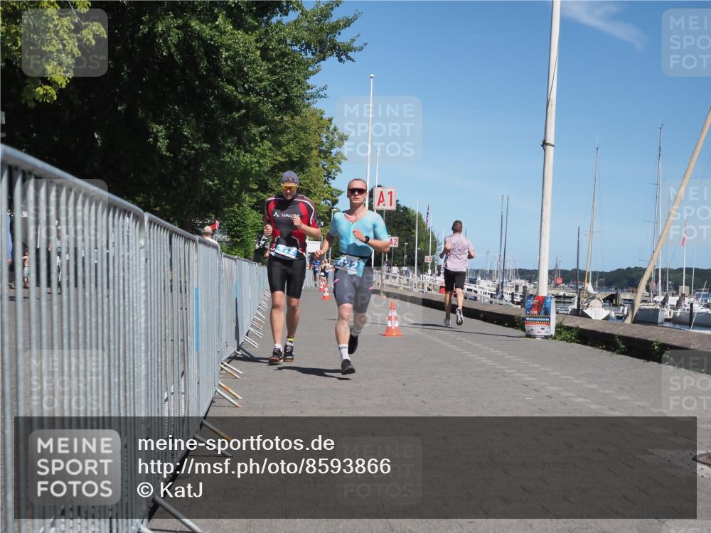 17.08.2025 - KN Förde Triathlon 2025 KatJ http://msf.ph/oto/8593866 17.08.2025 13:39:45 Laufen 412, 422 meine-sportfotos.de