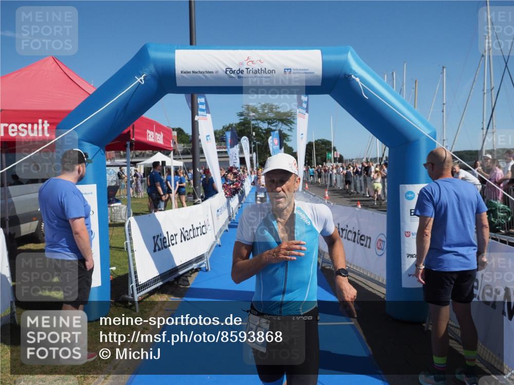 17.08.2025 - KN Förde Triathlon 2025 MichiJ http://msf.ph/oto/8593868 17.08.2025 12:01:15 Laufen 275, 287 meine-sportfotos.de