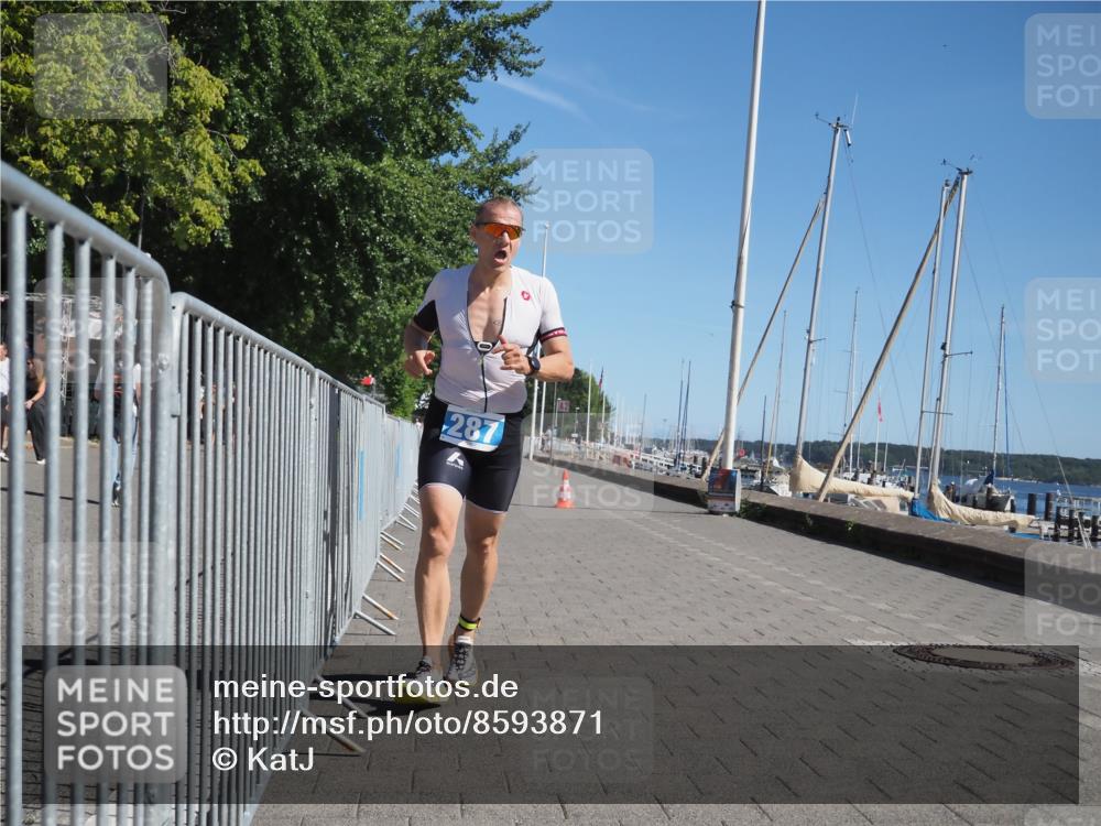 17.08.2025 - KN Förde Triathlon 2025 KatJ http://msf.ph/oto/8593871 17.08.2025 11:39:14 Laufen 270, 287 meine-sportfotos.de