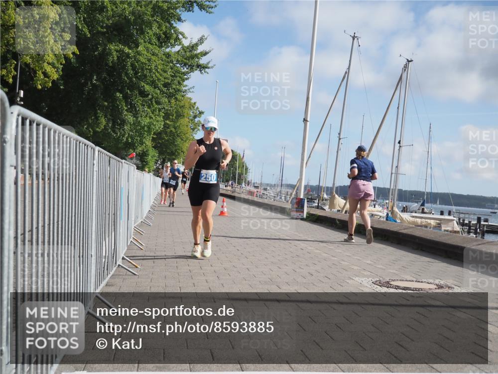 17.08.2025 - KN Förde Triathlon 2025 KatJ http://msf.ph/oto/8593885 17.08.2025 10:21:57 Laufen 120, 126, 148, 153, 224, 250 meine-sportfotos.de