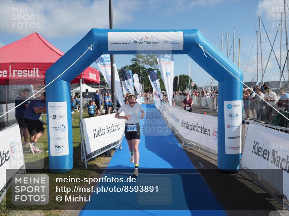 17.08.2025 - KN Förde Triathlon 2025 MichiJ http://msf.ph/oto/8593891 17.08.2025 10:37:17 Laufen 179 meine-sportfotos.de