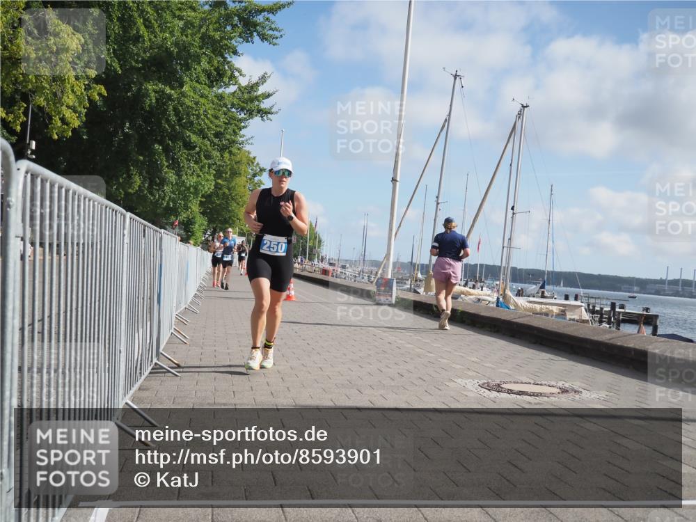 17.08.2025 - KN Förde Triathlon 2025 KatJ http://msf.ph/oto/8593901 17.08.2025 10:21:57 Laufen 120, 126, 148, 153, 224, 250 meine-sportfotos.de