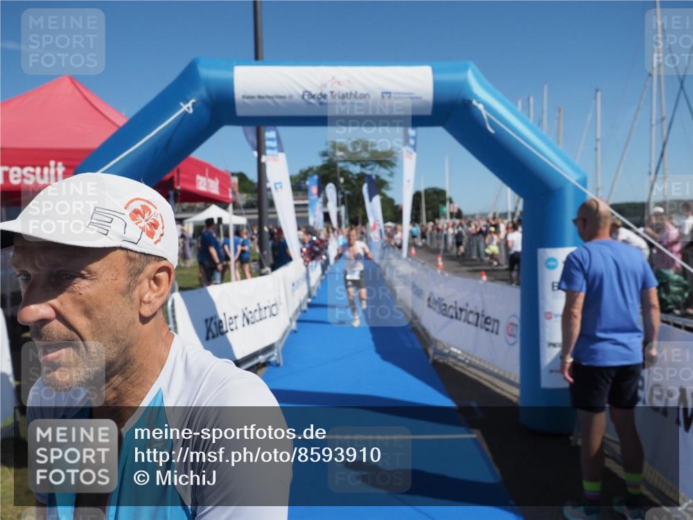 17.08.2025 - KN Förde Triathlon 2025 MichiJ http://msf.ph/oto/8593910 17.08.2025 12:01:16 Laufen 275, 287 meine-sportfotos.de