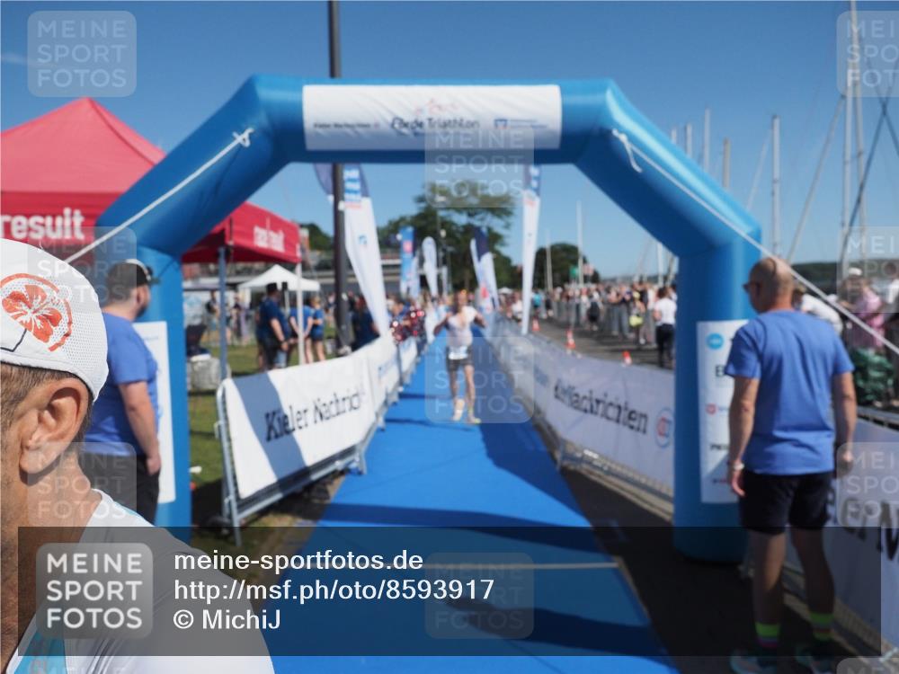 17.08.2025 - KN Förde Triathlon 2025 MichiJ http://msf.ph/oto/8593917 17.08.2025 12:01:16 Laufen 275, 287 meine-sportfotos.de