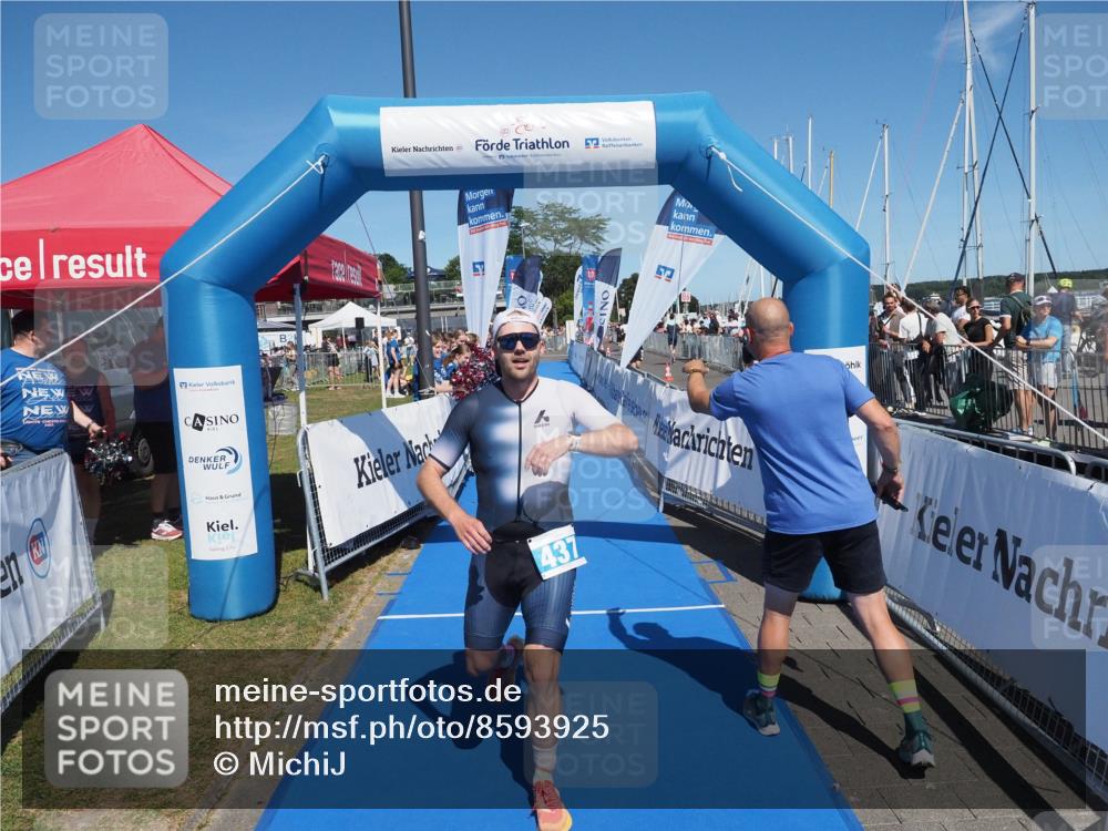17.08.2025 - KN Förde Triathlon 2025 MichiJ http://msf.ph/oto/8593925 17.08.2025 13:54:12 Laufen 437, 513 meine-sportfotos.de