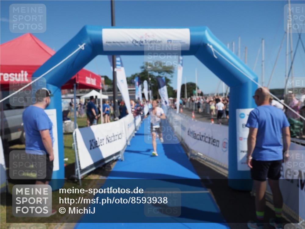 17.08.2025 - KN Förde Triathlon 2025 MichiJ http://msf.ph/oto/8593938 17.08.2025 12:01:17 Laufen 275, 287 meine-sportfotos.de