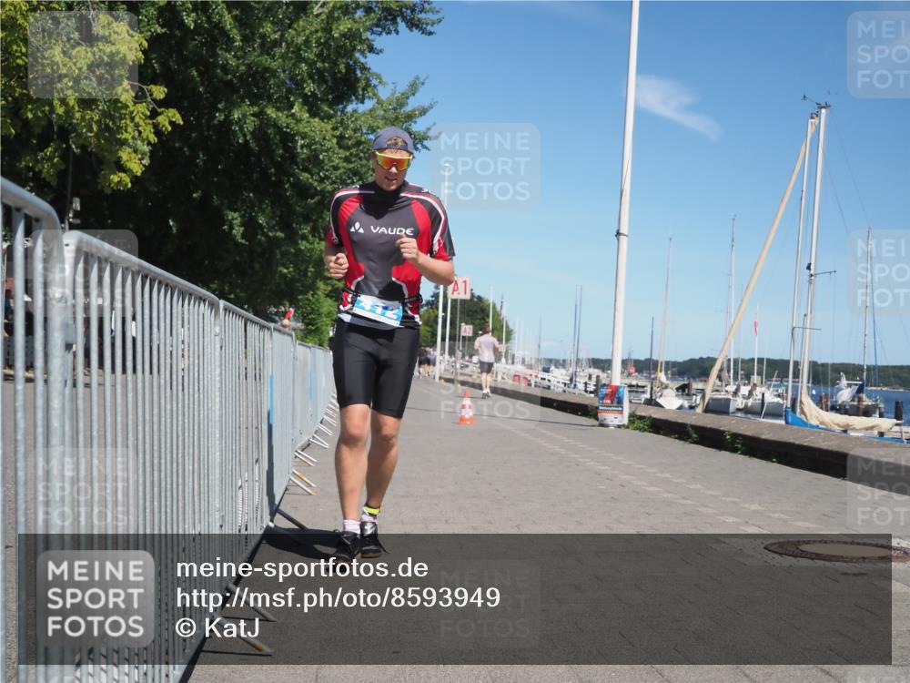 17.08.2025 - KN Förde Triathlon 2025 KatJ http://msf.ph/oto/8593949 17.08.2025 13:39:48 Laufen 412, 422 meine-sportfotos.de