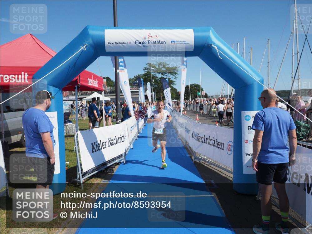 17.08.2025 - KN Förde Triathlon 2025 MichiJ http://msf.ph/oto/8593954 17.08.2025 12:01:17 Laufen 275, 287 meine-sportfotos.de