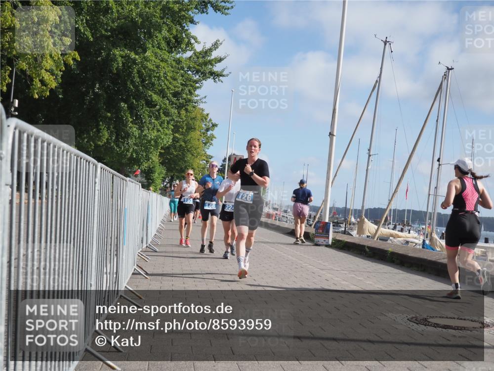 17.08.2025 - KN Förde Triathlon 2025 KatJ http://msf.ph/oto/8593959 17.08.2025 10:22:00 Laufen 126, 147, 148, 153, 166, 224, 250 meine-sportfotos.de