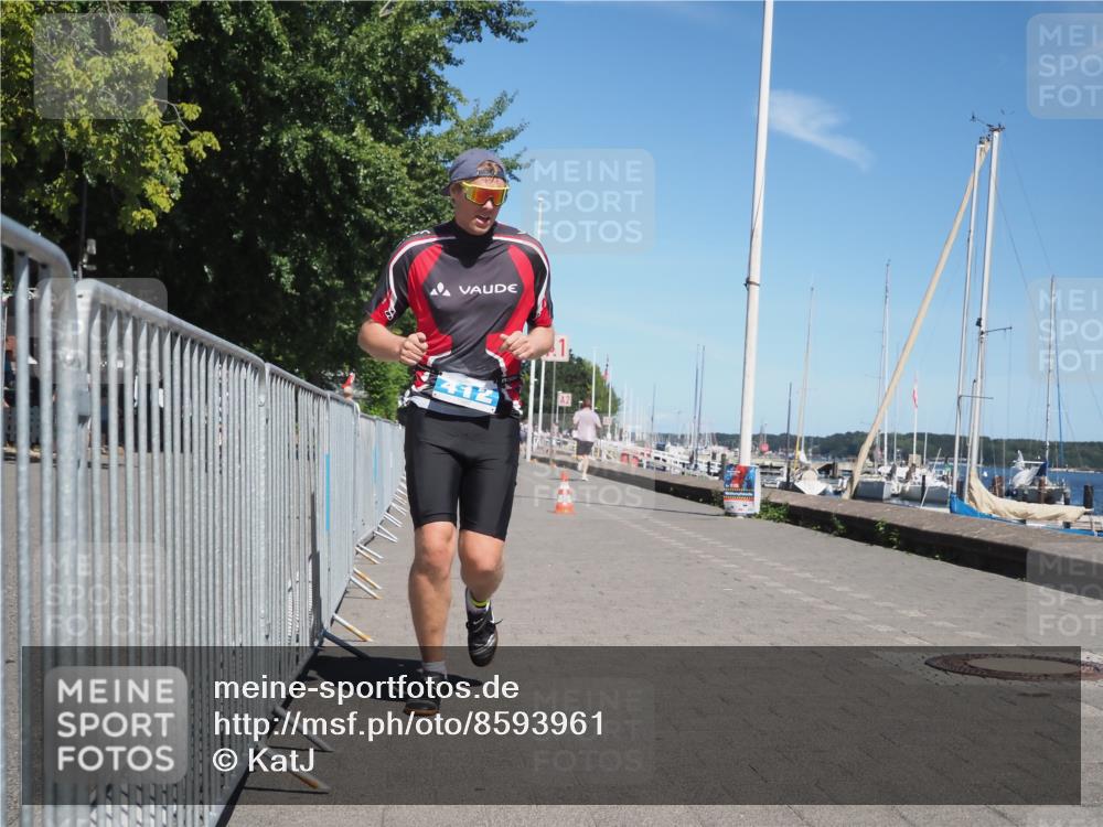 17.08.2025 - KN Förde Triathlon 2025 KatJ http://msf.ph/oto/8593961 17.08.2025 13:39:49 Laufen 412, 422 meine-sportfotos.de