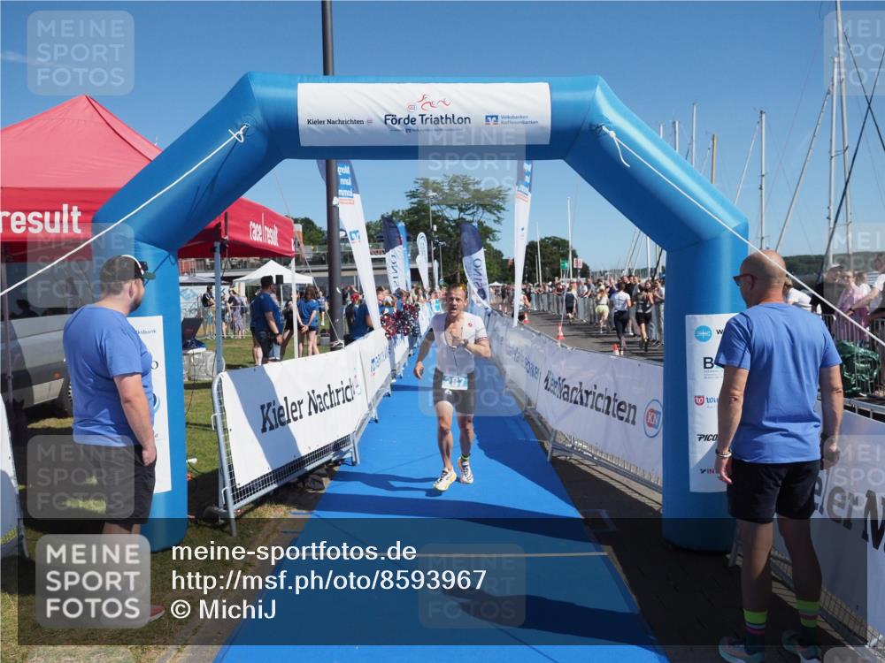 17.08.2025 - KN Förde Triathlon 2025 MichiJ http://msf.ph/oto/8593967 17.08.2025 12:01:17 Laufen 275, 287 meine-sportfotos.de