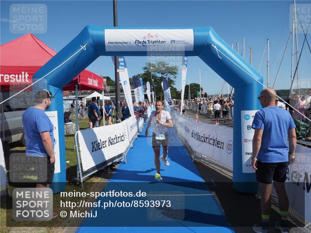 17.08.2025 - KN Förde Triathlon 2025 MichiJ http://msf.ph/oto/8593973 17.08.2025 12:01:18 Laufen 275, 287 meine-sportfotos.de