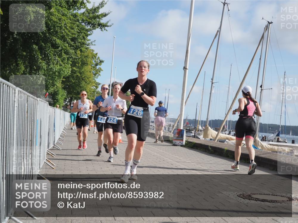 17.08.2025 - KN Förde Triathlon 2025 KatJ http://msf.ph/oto/8593982 17.08.2025 10:22:01 Laufen 126, 147, 148, 153, 166, 224, 250 meine-sportfotos.de