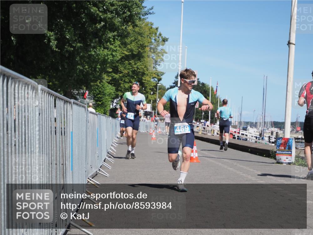 17.08.2025 - KN Förde Triathlon 2025 KatJ http://msf.ph/oto/8593984 17.08.2025 13:39:57 Laufen 469, 480, 482, 493 meine-sportfotos.de