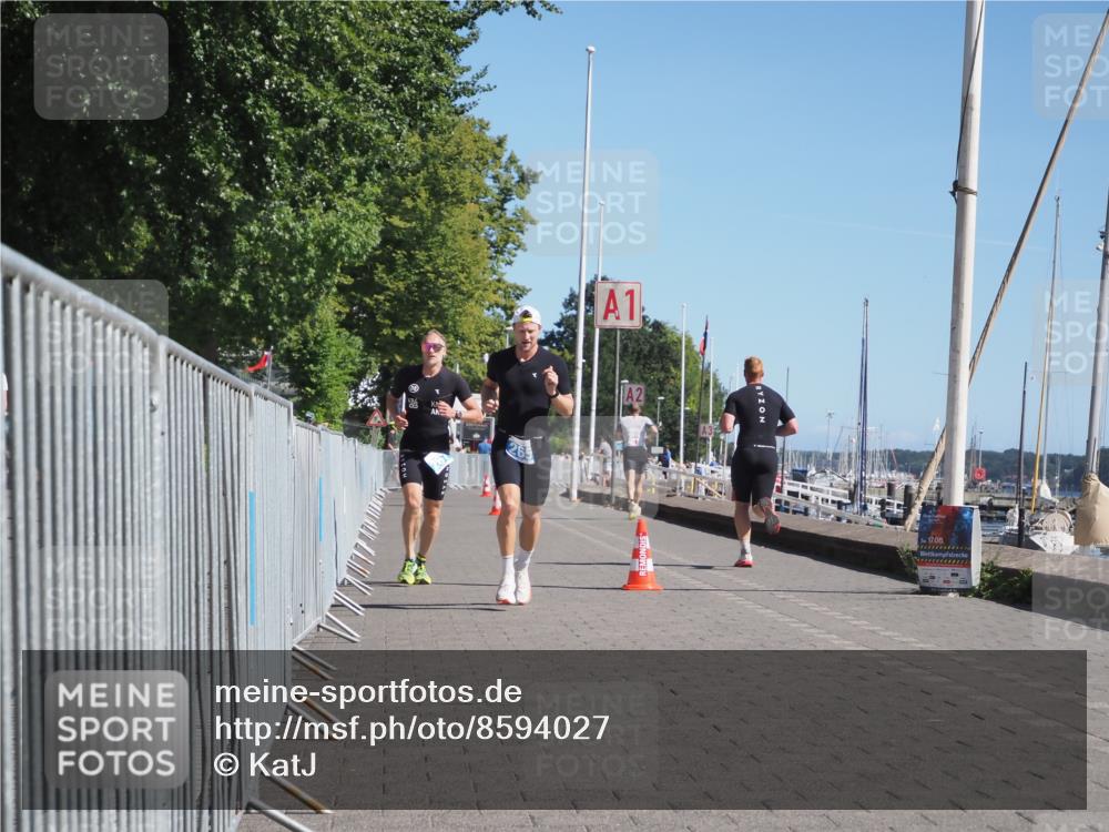 17.08.2025 - KN Förde Triathlon 2025 KatJ http://msf.ph/oto/8594027 17.08.2025 11:39:29 Laufen 265, 267 meine-sportfotos.de