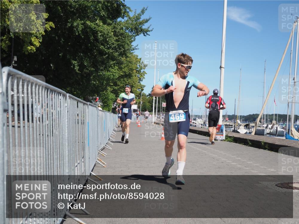 17.08.2025 - KN Förde Triathlon 2025 KatJ http://msf.ph/oto/8594028 17.08.2025 13:39:58 Laufen 469, 480, 482, 493 meine-sportfotos.de
