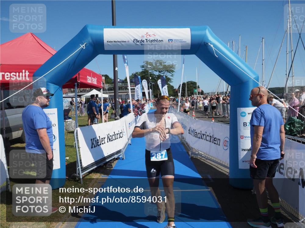 17.08.2025 - KN Förde Triathlon 2025 MichiJ http://msf.ph/oto/8594031 17.08.2025 12:01:19 Laufen 275, 287 meine-sportfotos.de
