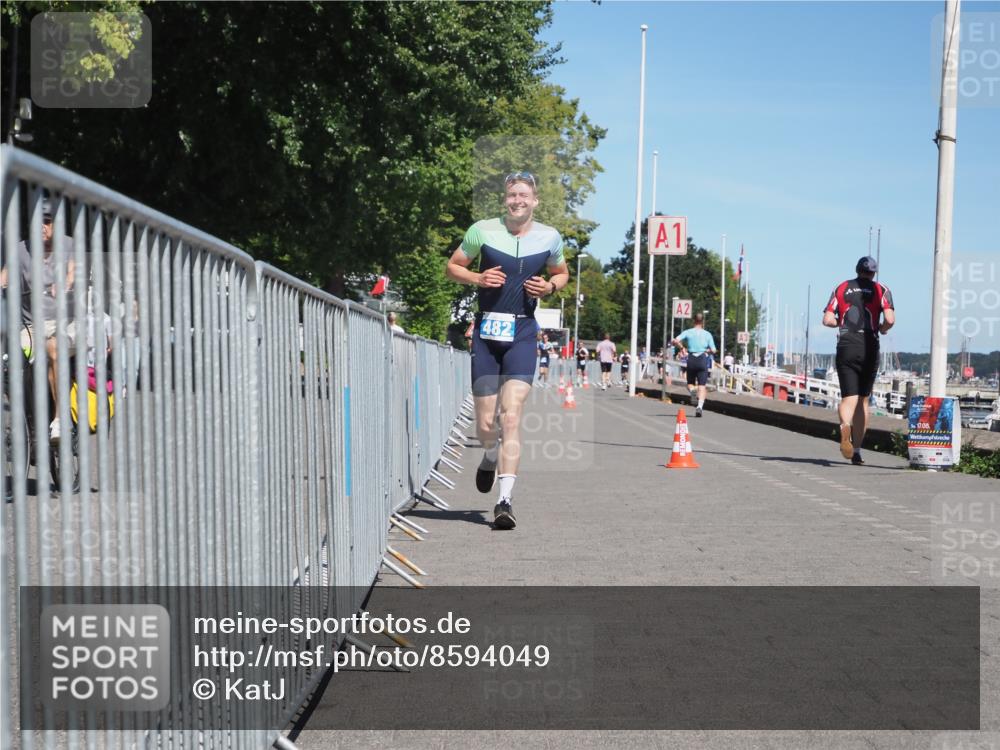 17.08.2025 - KN Förde Triathlon 2025 KatJ http://msf.ph/oto/8594049 17.08.2025 13:40:00 Laufen 413, 469, 480, 482, 493 meine-sportfotos.de