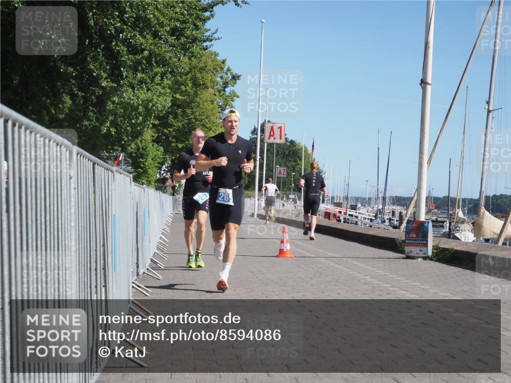 17.08.2025 - KN Förde Triathlon 2025 KatJ http://msf.ph/oto/8594086 17.08.2025 11:39:30 Laufen 265, 267 meine-sportfotos.de