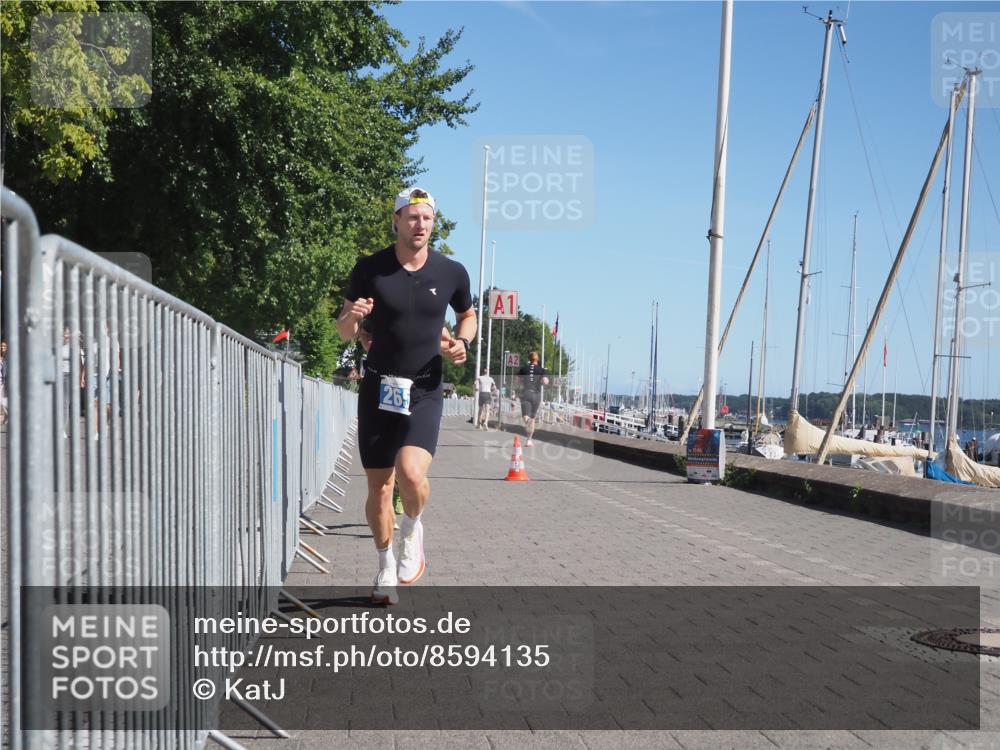 17.08.2025 - KN Förde Triathlon 2025 KatJ http://msf.ph/oto/8594135 17.08.2025 11:39:32 Laufen 265, 267 meine-sportfotos.de
