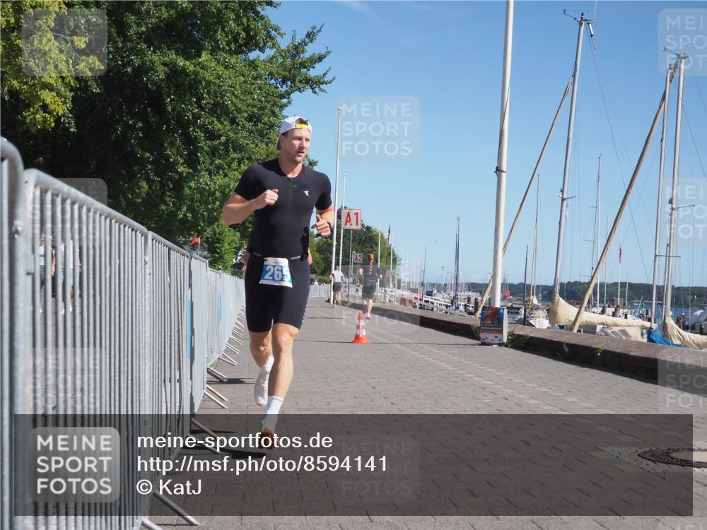 17.08.2025 - KN Förde Triathlon 2025 KatJ http://msf.ph/oto/8594141 17.08.2025 11:39:32 Laufen 265, 267 meine-sportfotos.de