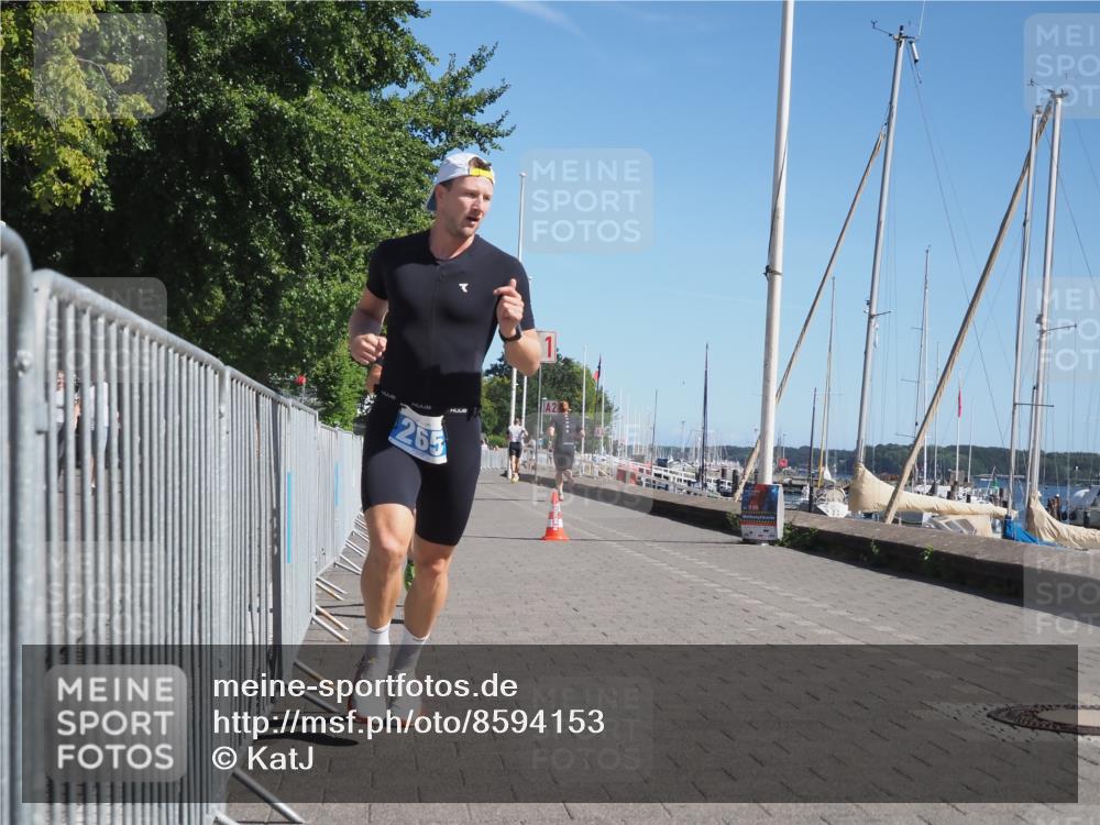 17.08.2025 - KN Förde Triathlon 2025 KatJ http://msf.ph/oto/8594153 17.08.2025 11:39:32 Laufen 265, 267 meine-sportfotos.de