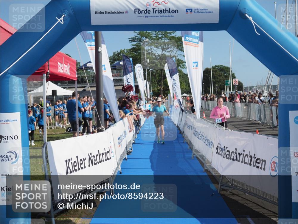 17.08.2025 - KN Förde Triathlon 2025 MichiJ http://msf.ph/oto/8594223 17.08.2025 10:38:05 Laufen 141 meine-sportfotos.de